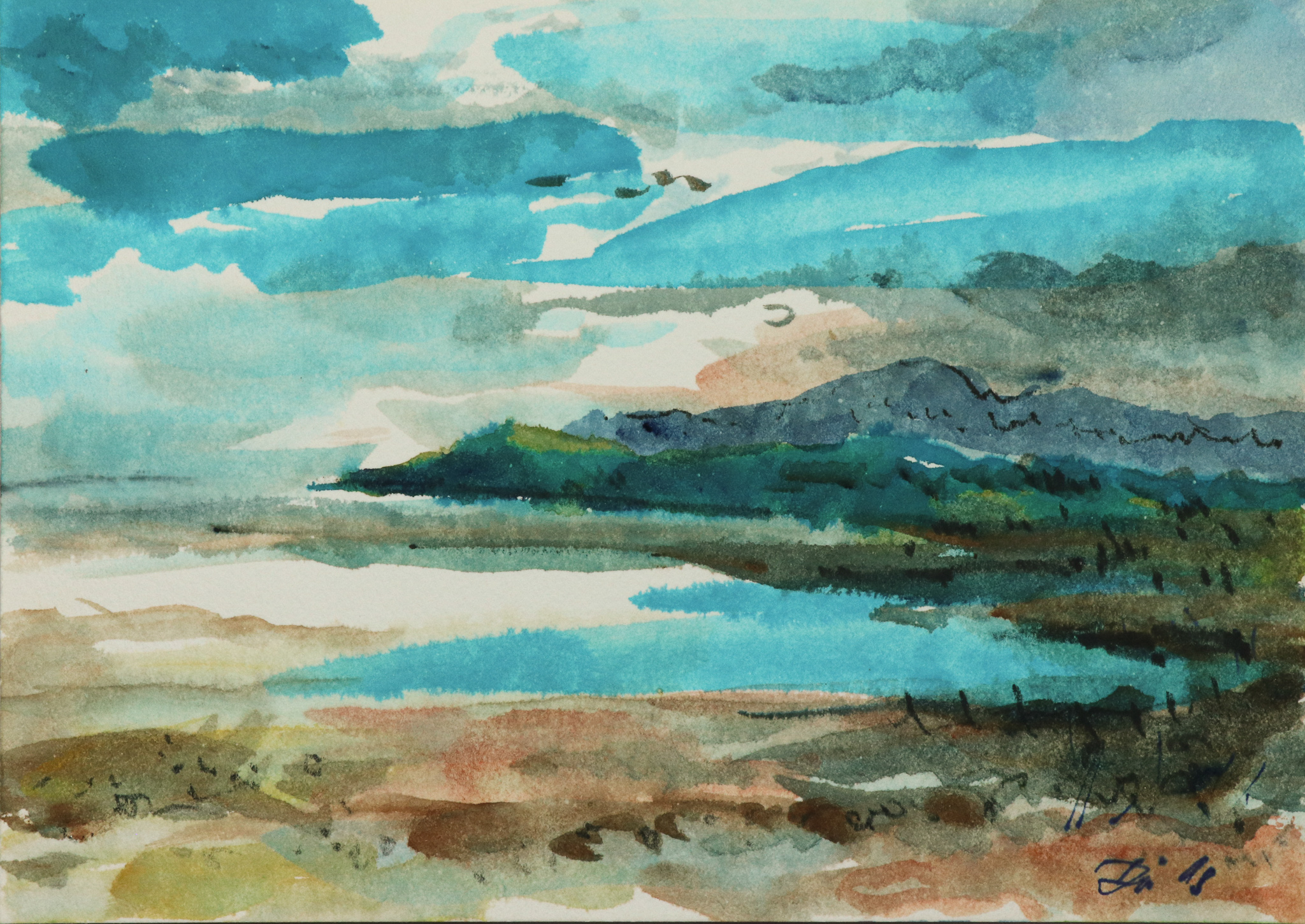 Meeresbucht mit Wolken